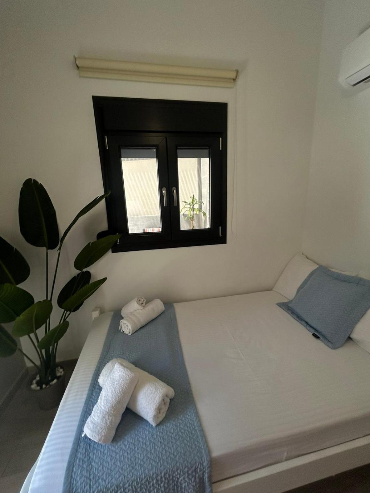 Ivory Style Maisonette Near Downtown *