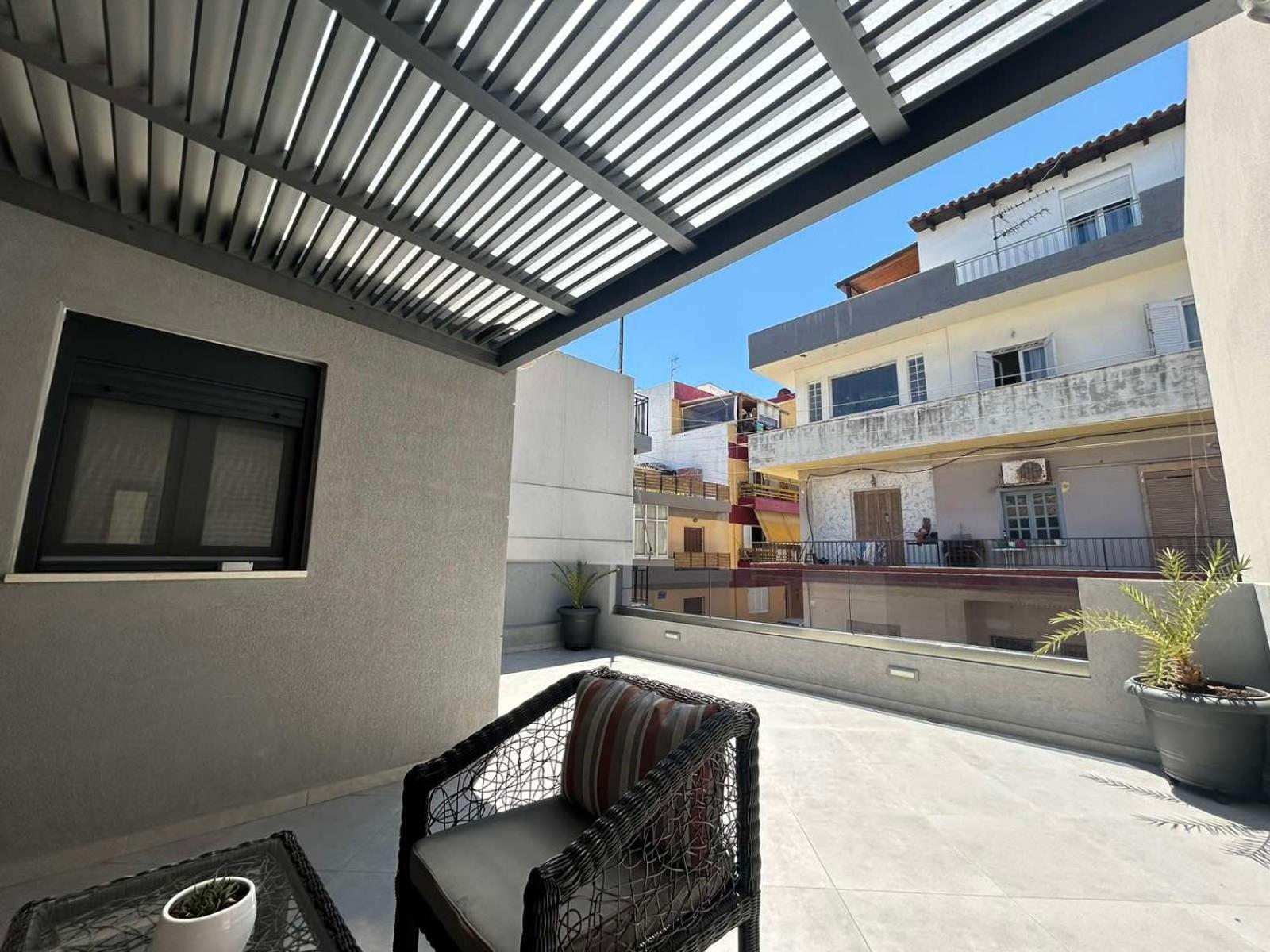 Villa Ivory Style Maisonette Near Downtown