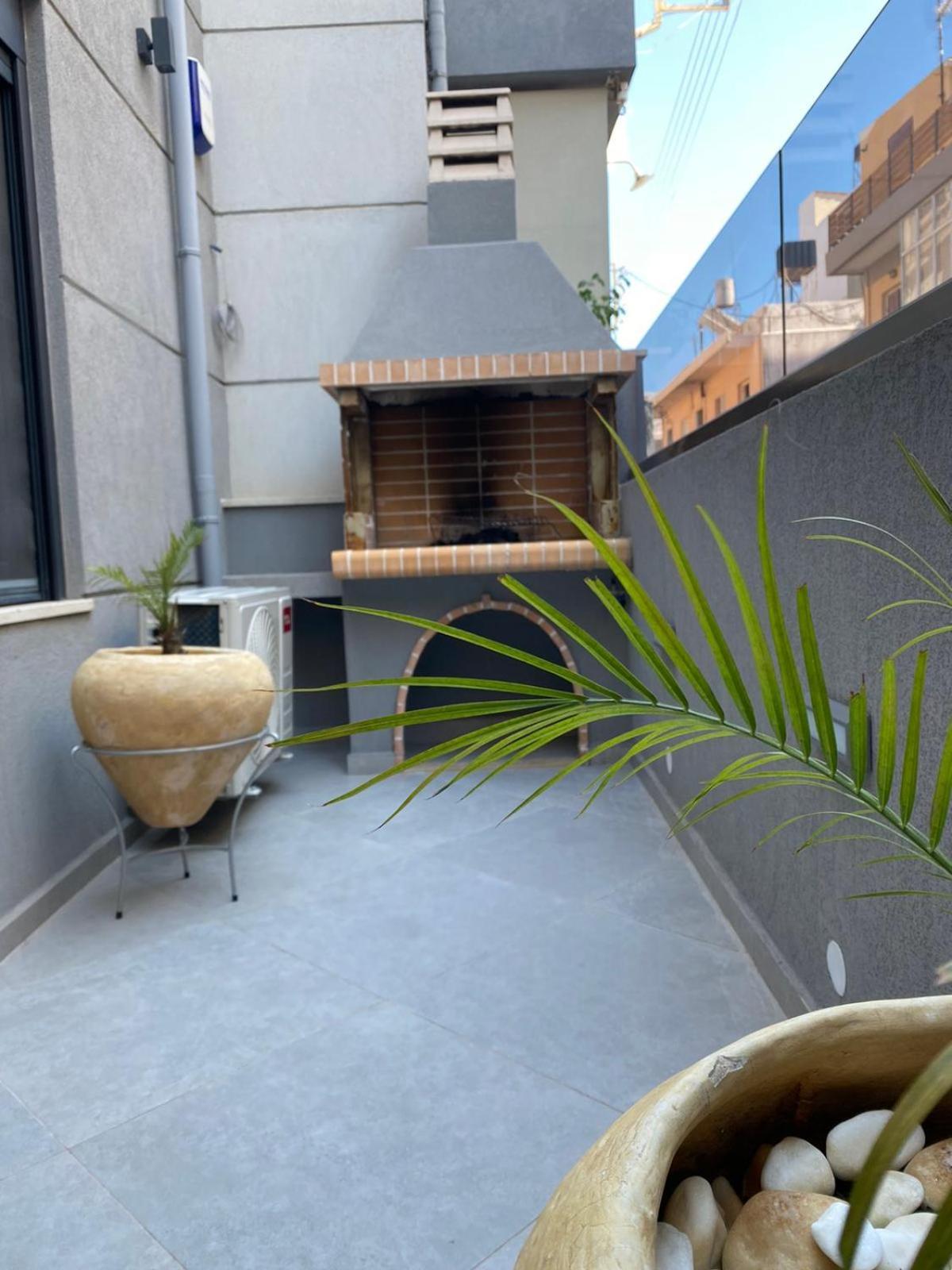 Ivory Style Maisonette Near Downtown Villa *