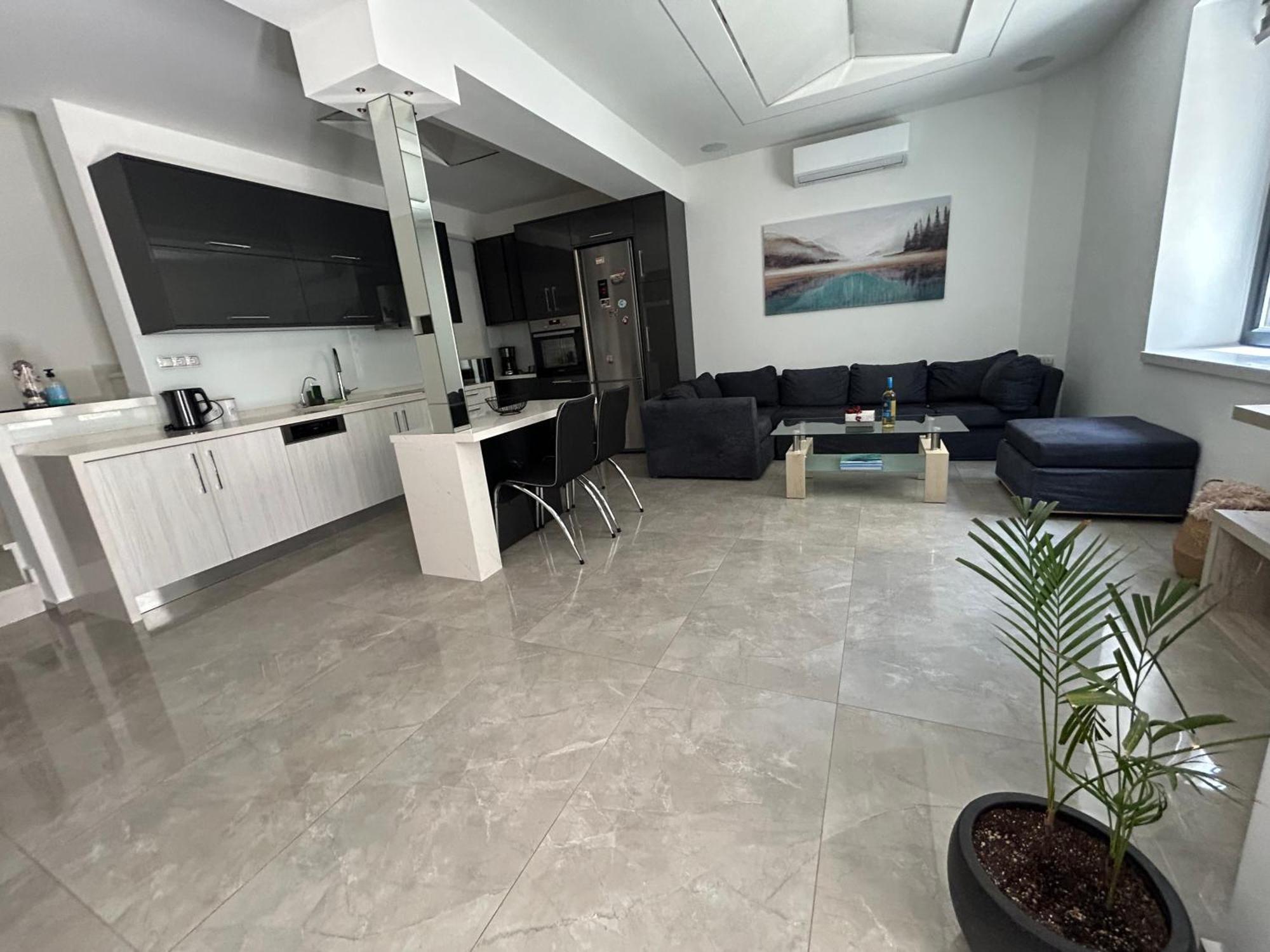 Villa Ivory Style Maisonette Near Downtown Heraklion (Crete)